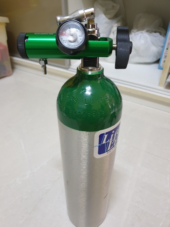 Oxygen Pin-index Regulator, 15 LPM gauge, Health & Nutrition, Medical ...