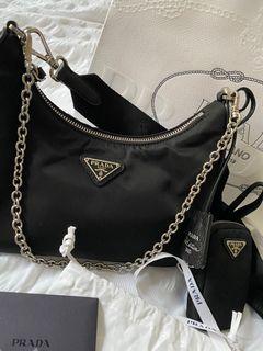 Prada Re-edition 2005 Black nylon bag