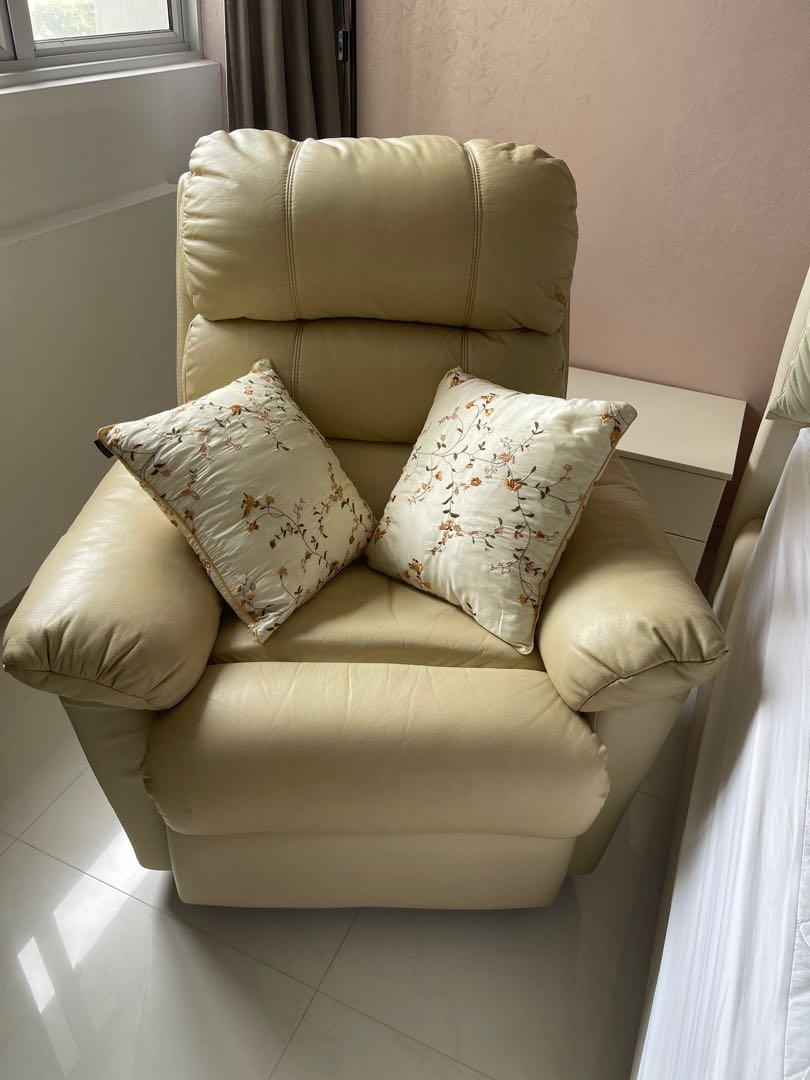 Recliner Sofa ( Any charity organisation want it, please contact me