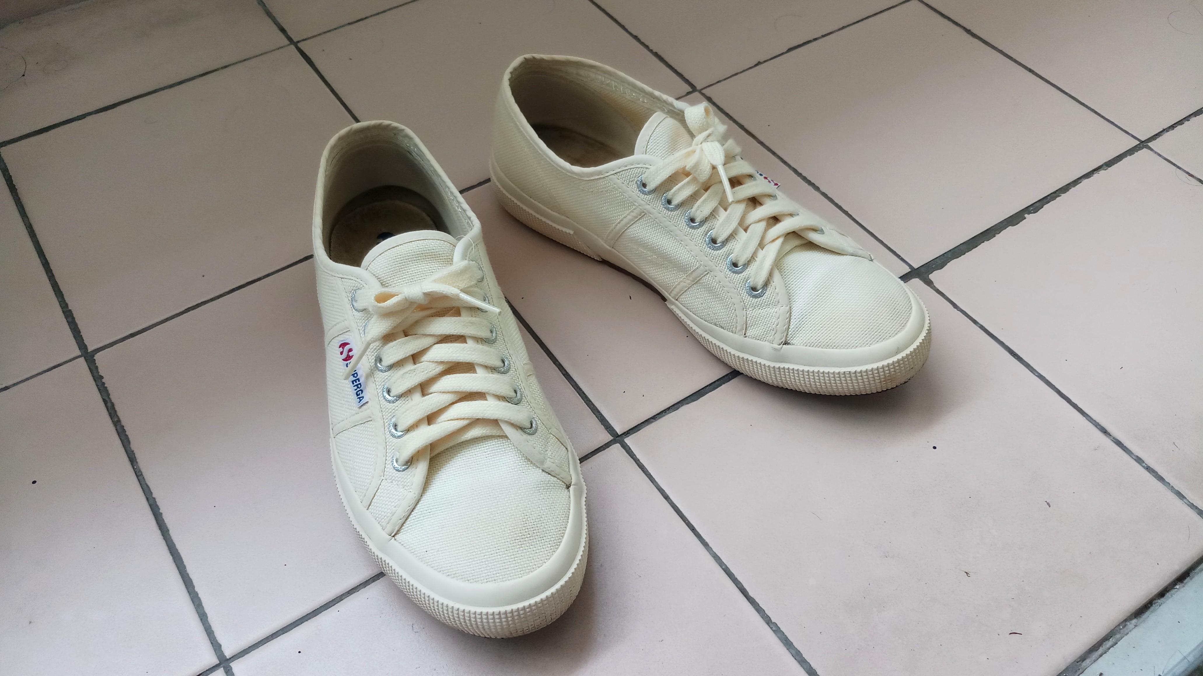 Superga cream shop color