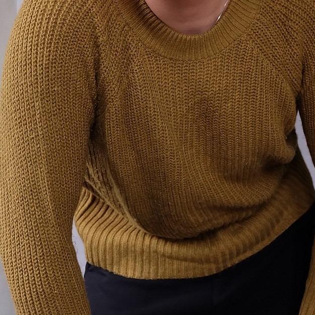 Universal thread deals goods co sweater