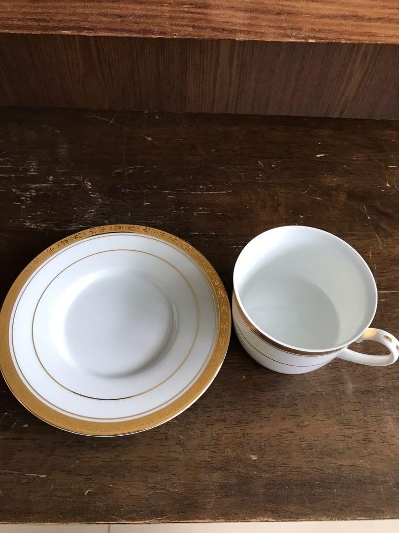 Vintage Tea Set Gold Encrusted Fine China Japan (Seizan), Hobbies