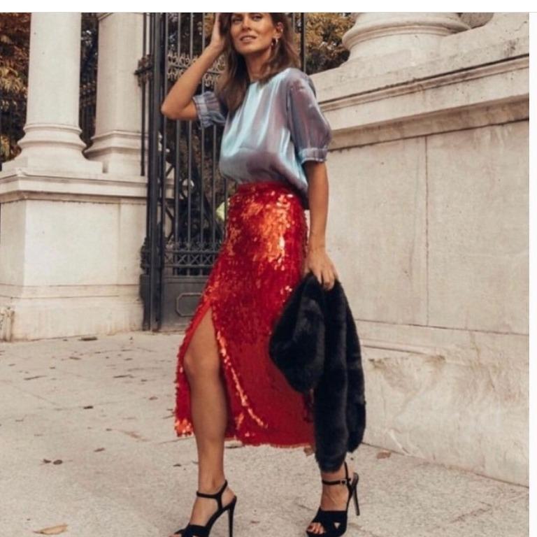 Zara red sequin skirt super pretty Women s Fashion Bottoms