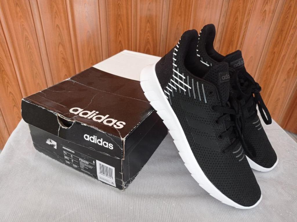 ADIDAS ASWEERUN F36339 Black BNIB 100 original Damaged Box
