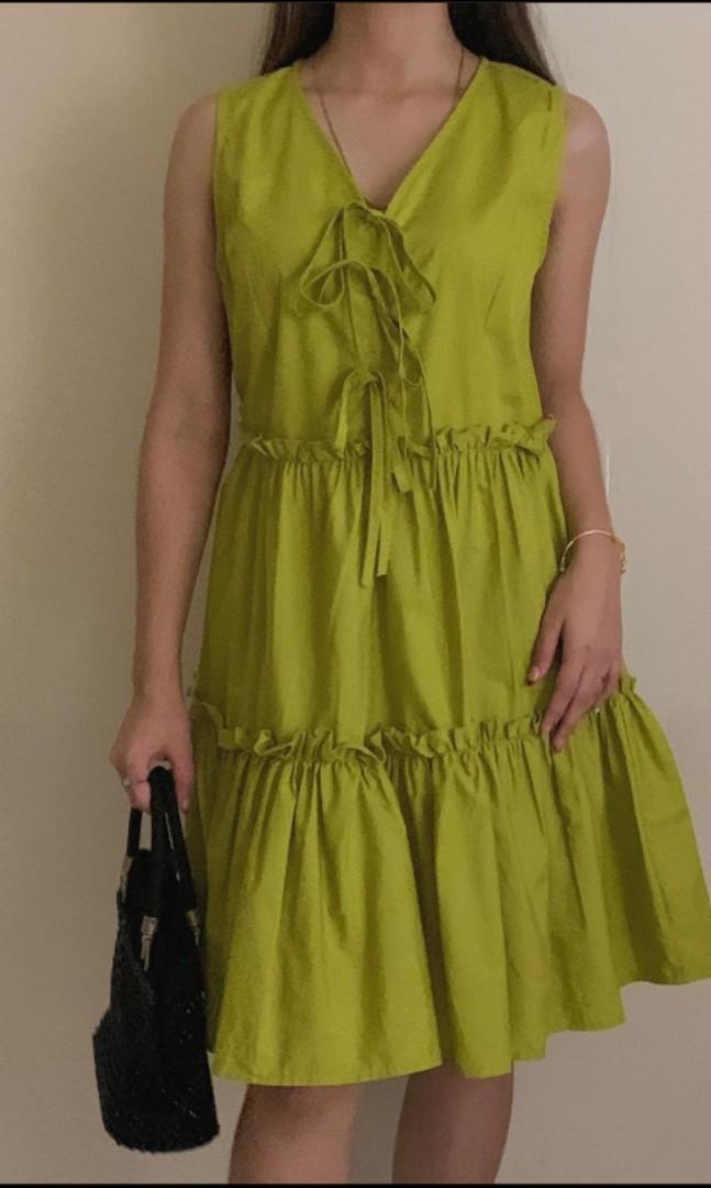 Apple green tier dress (Category: Dresses) located in Las Pinas. Submitted by jmvm.ca (Listing ID 1113758440, Image 2). Description: Fits up to semi L.