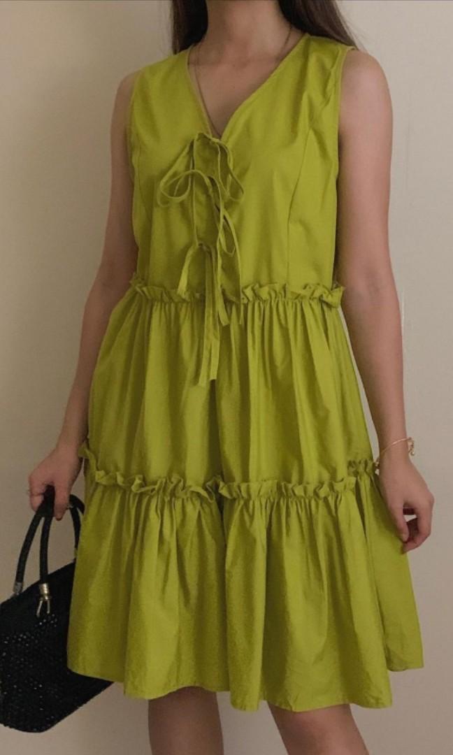 Apple green tier dress (Category: Dresses) located in Las Pinas. Submitted by jmvm.ca (Listing ID 1113758440, Image 1). Description: Fits up to semi L.
