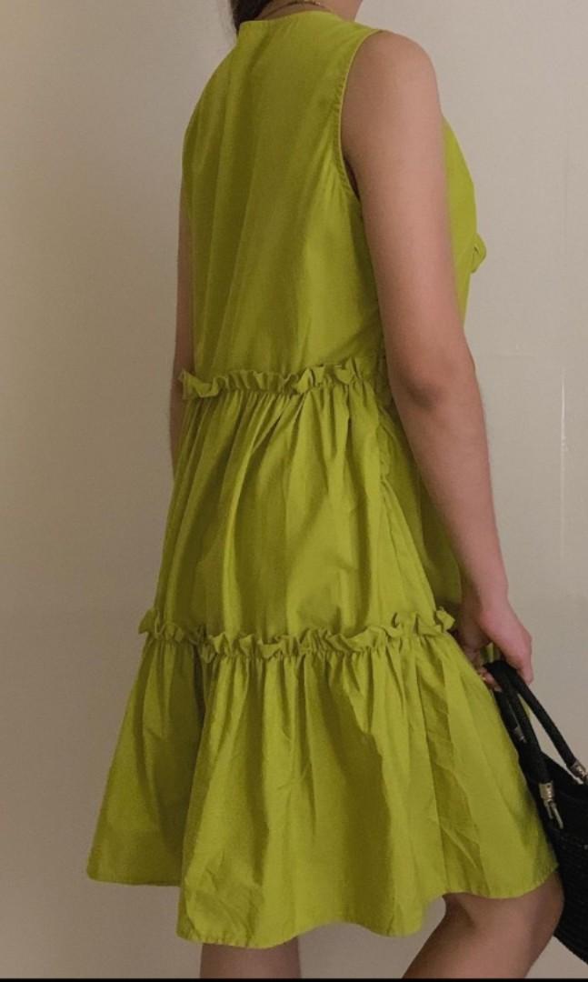 Apple green tier dress (Category: Dresses) located in Las Pinas. Submitted by jmvm.ca (Listing ID 1113758440, Image 3). Description: Fits up to semi L.