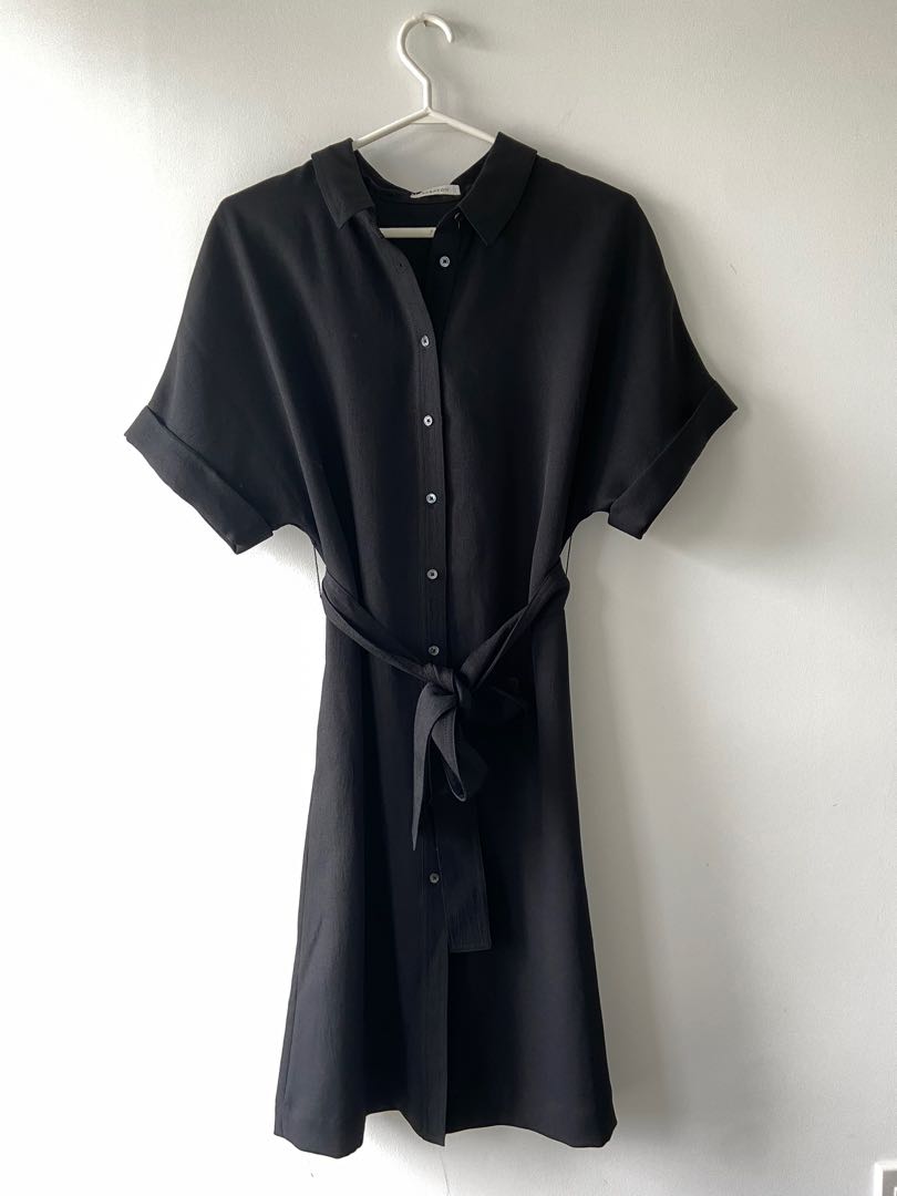 ARITZIA BABATON GLEN DRESS size small Women s Fashion Clothes