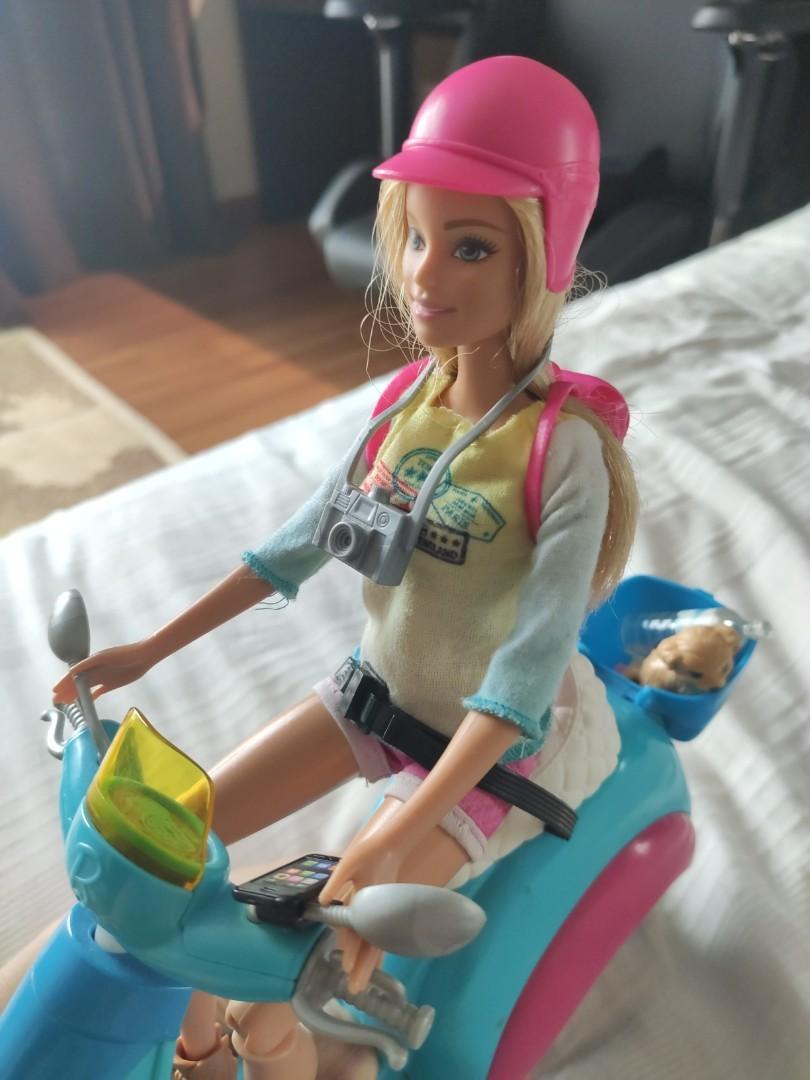 Barbie passport shop scooter