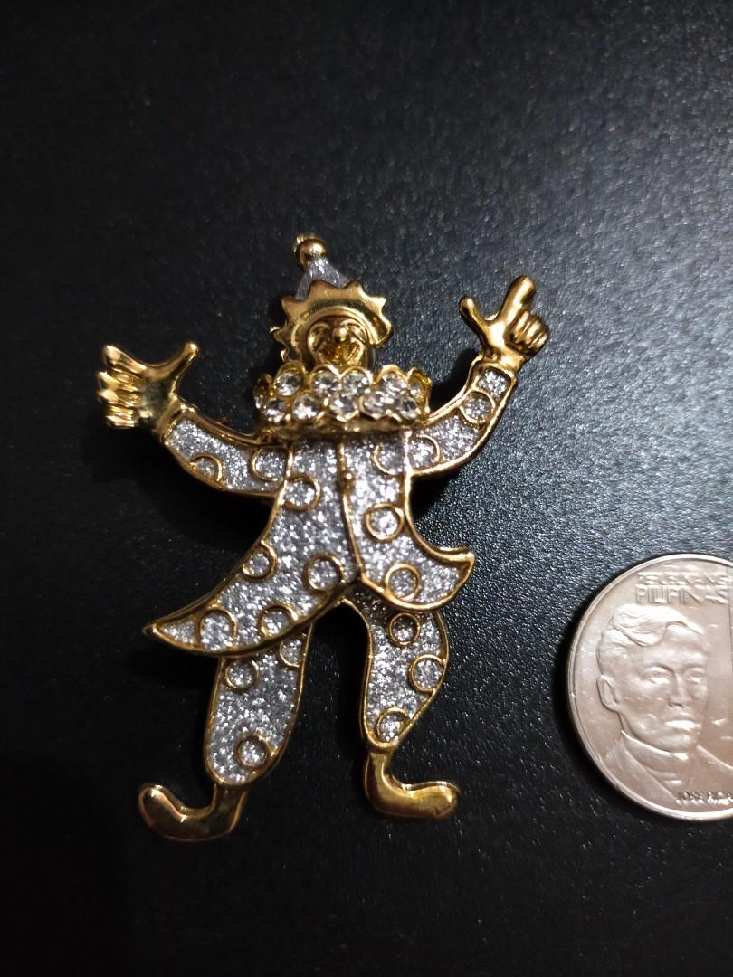 Clown Brooch/ pendant (Category: Brooches) located in Manila. Submitted by maxineamber (Listing ID 1113778456, Image 3). Description: articulated gold tone clown brooch / pendant with complete rhinestone.