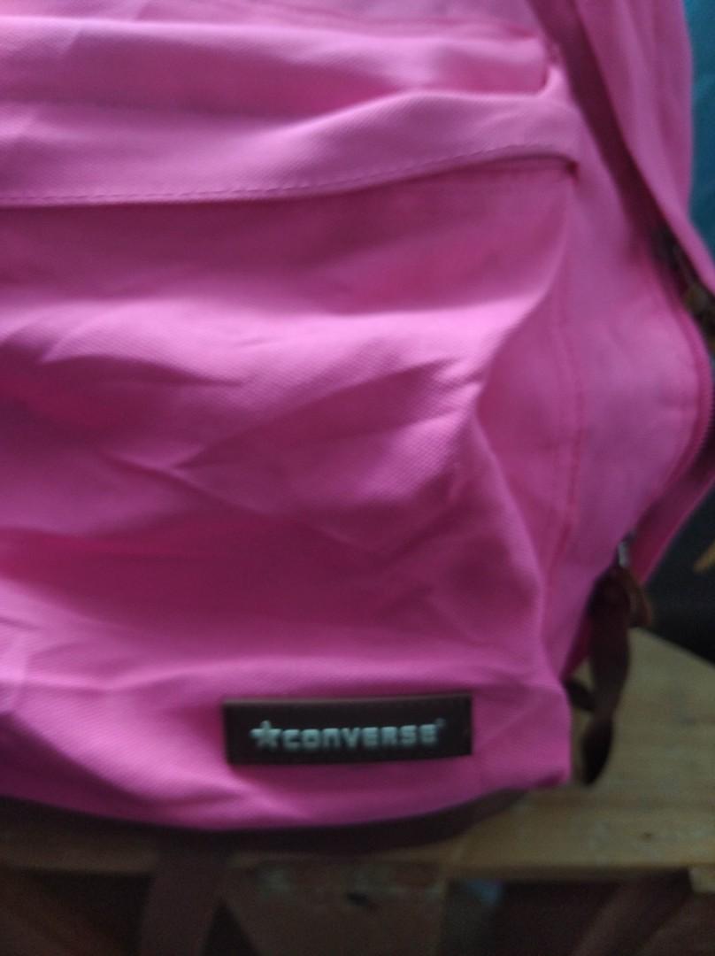 Converse backpack (Category: Backpacks) located in Kuala Kangsar. Submitted by herobundlejunior (Listing ID 1113823596, Image 2). Description: good condition. original item..