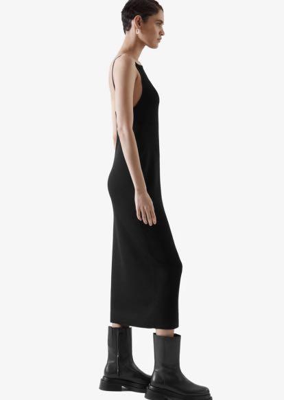 COS Backless Knitted Dress in S, Women's Fashion, Dresses & Sets, Dresses  on Carousell