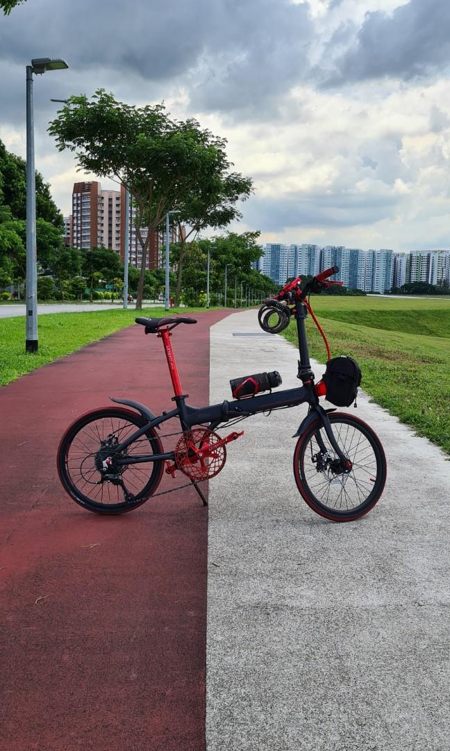 Crius Master D (Category: Bicycles) located in Singapore. Submitted by lines108 (Listing ID 1113870933, Image 2). Description: Bought it 19 Nov 2020. Cycled occasionally. Bicycle well maintained. Weight 10.5kg Deraileur : Shimano 9 speed sora Mechanical Disc Brake Upgrades: Litepro brake levers (red) Litepro carbon handle bars (matte black) Litepro 53T chainring (red) Litepro headset (red) Litepro plus hollowtech crankset and BB (red) Litepro plu