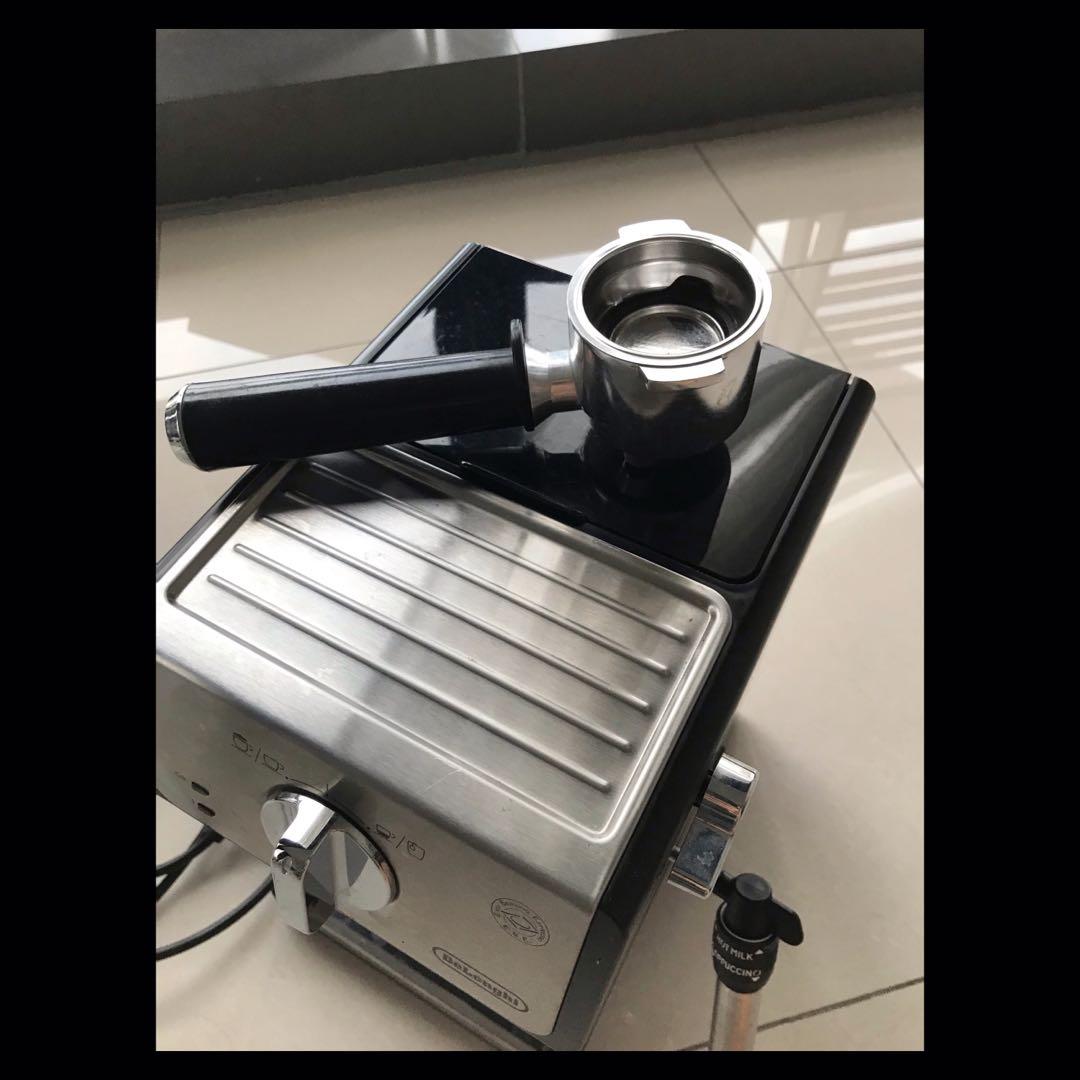 De'Longhi Traditional Pump Espresso Machine ECP35.31, TV & Home