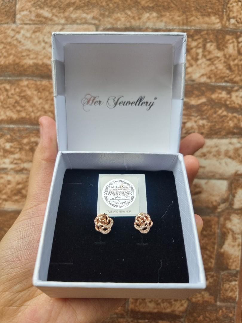 Her jewellery hotsell