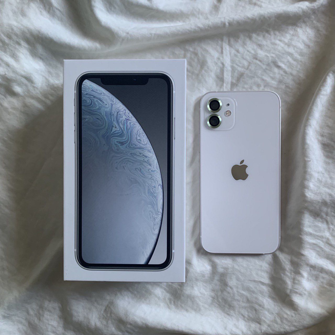 iPhone 12 White   2021 64gb