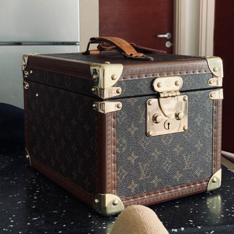 Louis Vuitton Trunk Vanity, Luxury, Apparel on Carousell