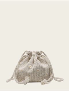 (Category: ) located in . Submitted by findhercloset (Listing ID 1113915228, Image 1). Description: .