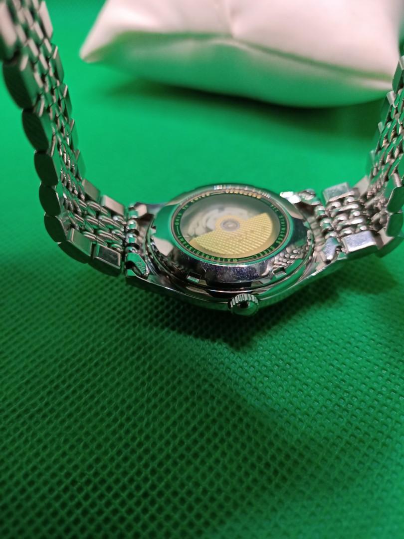 oris automatic pointer date (Category: Watches) located in Singapore. Submitted by vintagecollector_sg (Listing ID 1113891479, Image 3). Description: Oris automatic pointer date.