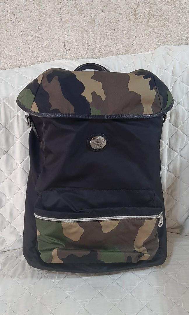 Orobianco backpack 2in1 (Category: Luxury Bags & Wallets) located in Manila. Submitted by choqee21 (Listing ID 1113831705, Image 1). Description: like new. never nagamit at nasa taguan lang made in italy pang flex nyo guys.