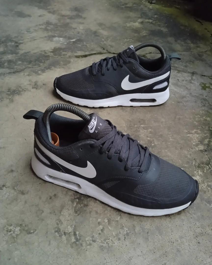 SEPATU NIKE AIR MAX VISION SE ANTHRACITE