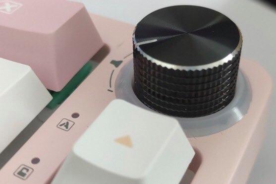 TOM680 TM680 Volume Knob Black Textured (Metal), Computers & Tech ...
