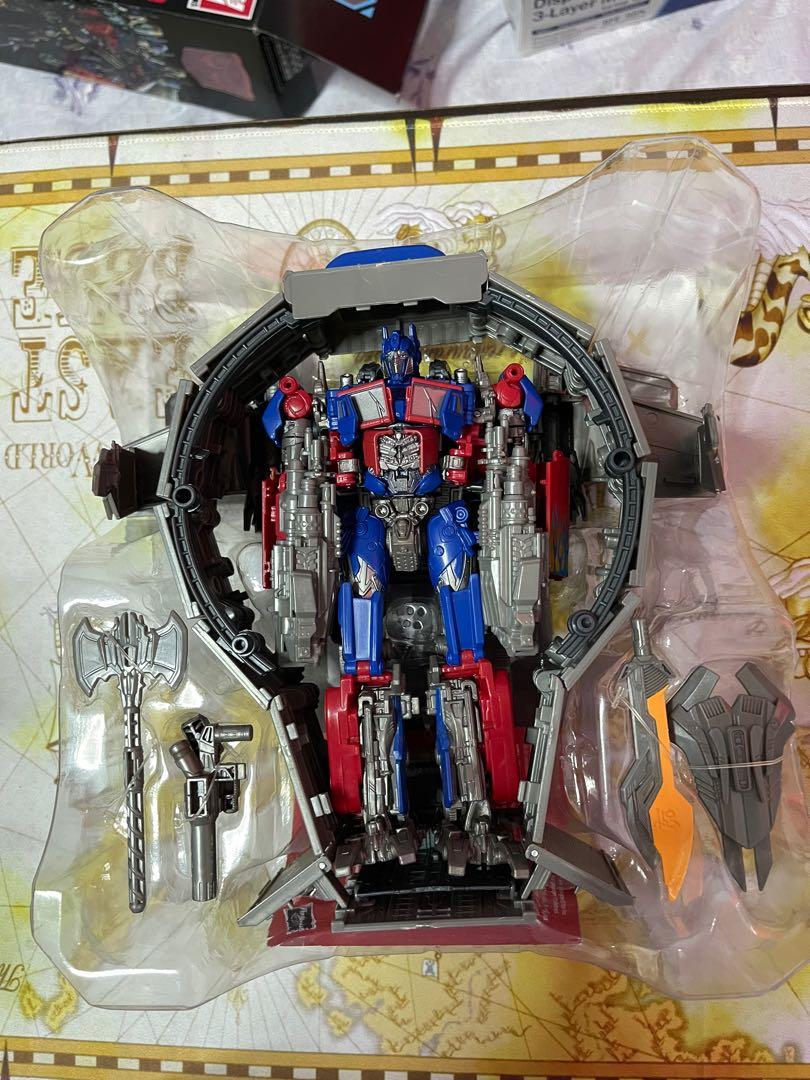 Transformer Studio Series SS44 Jetwing Optimus prime and SS35 Jetfire