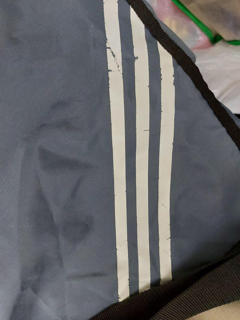 Adidas logo
