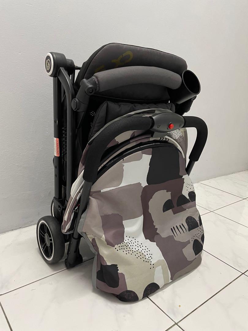 Camo car seat shop stroller combo