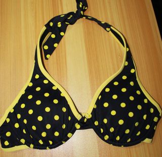 (Category: ) located in . Submitted by favetrend (Listing ID 1113968965, Image 1). Description: .