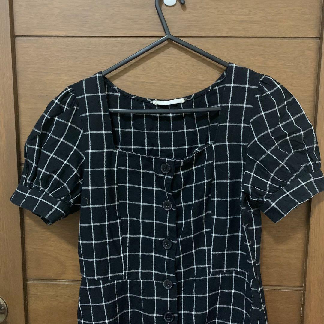 mango square neck dress ! (Category: Dresses) located in Paranaque City. Submitted by _decluttered (Listing ID 1114123883, Image 1). Description: — used twice! mop: gcash mod: ggx .