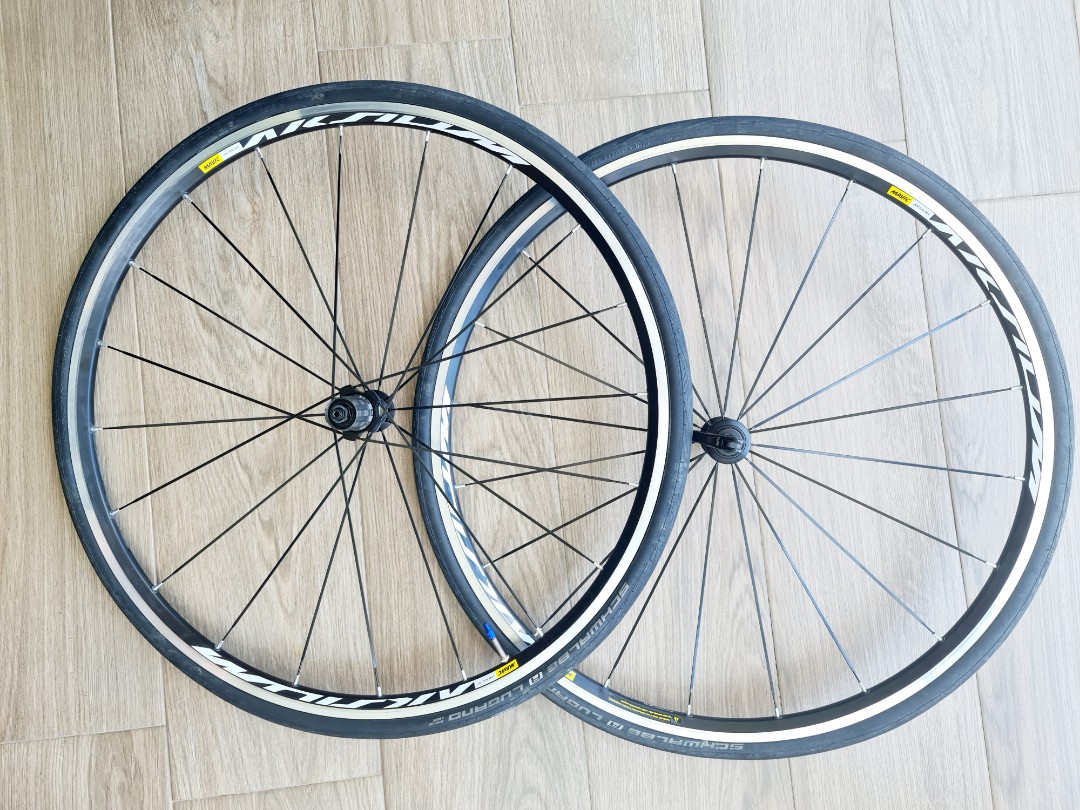 Mavic Aksium Wheel set wheelset Sports Equipment Bicycles