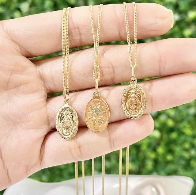 Dropship 18K Gold Plated Virgin Mary Necklace Crystal Rhinestone Encircled  Women/Men Christian Miraculous Medal Pendant Religious Necklace to Sell  Online at a Lower Price | Doba
