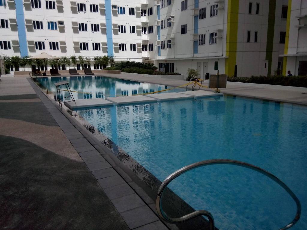 Mplace Studio Type Condo Unit Room For Rent at Eton Centris EDSA QC