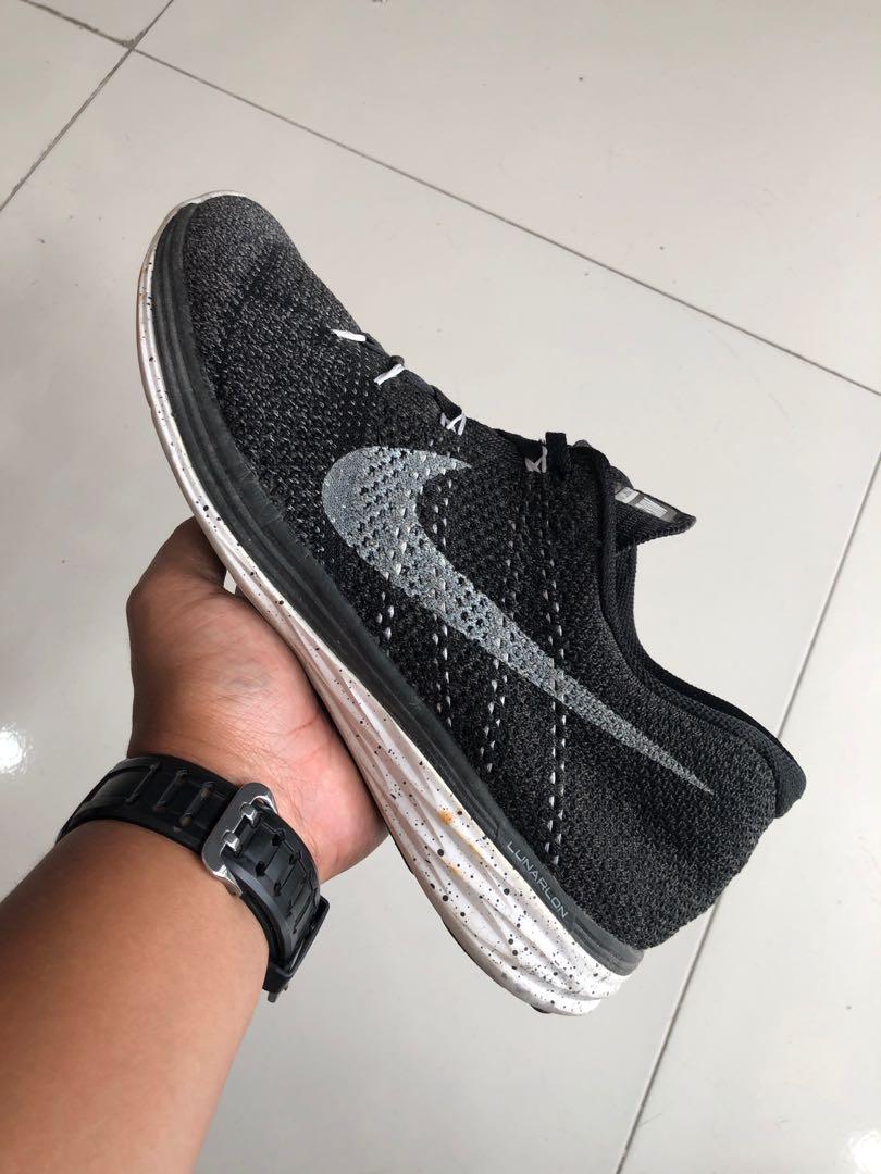 Nike Flyknit Lunar 3'Oreo' Men's Running Shoes(9.5 US), Men's Fashion, Sneakers on Carousell