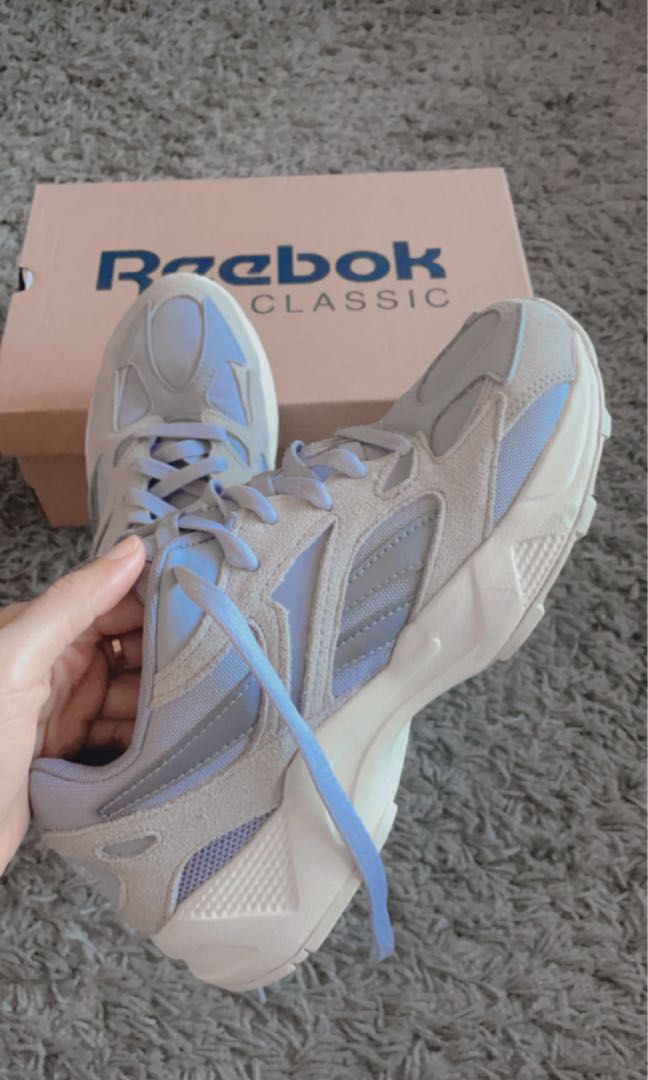 Reebok aztrek outlet running
