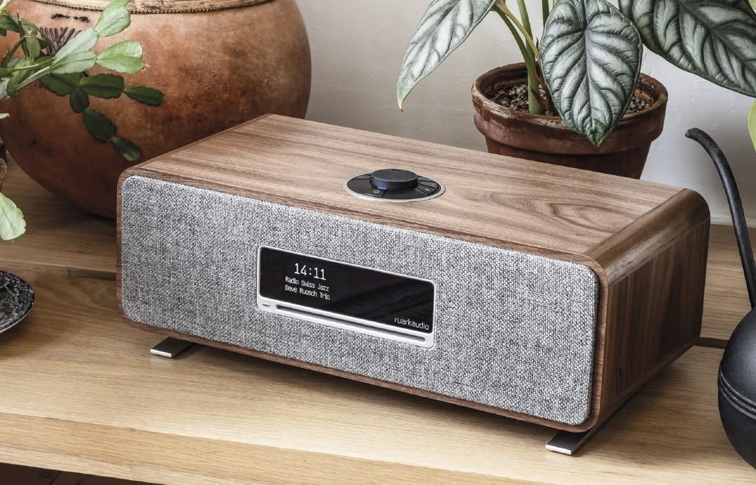 Ruark Audio R3 S new model Compact Music System (Rich Walnut), Audio ...