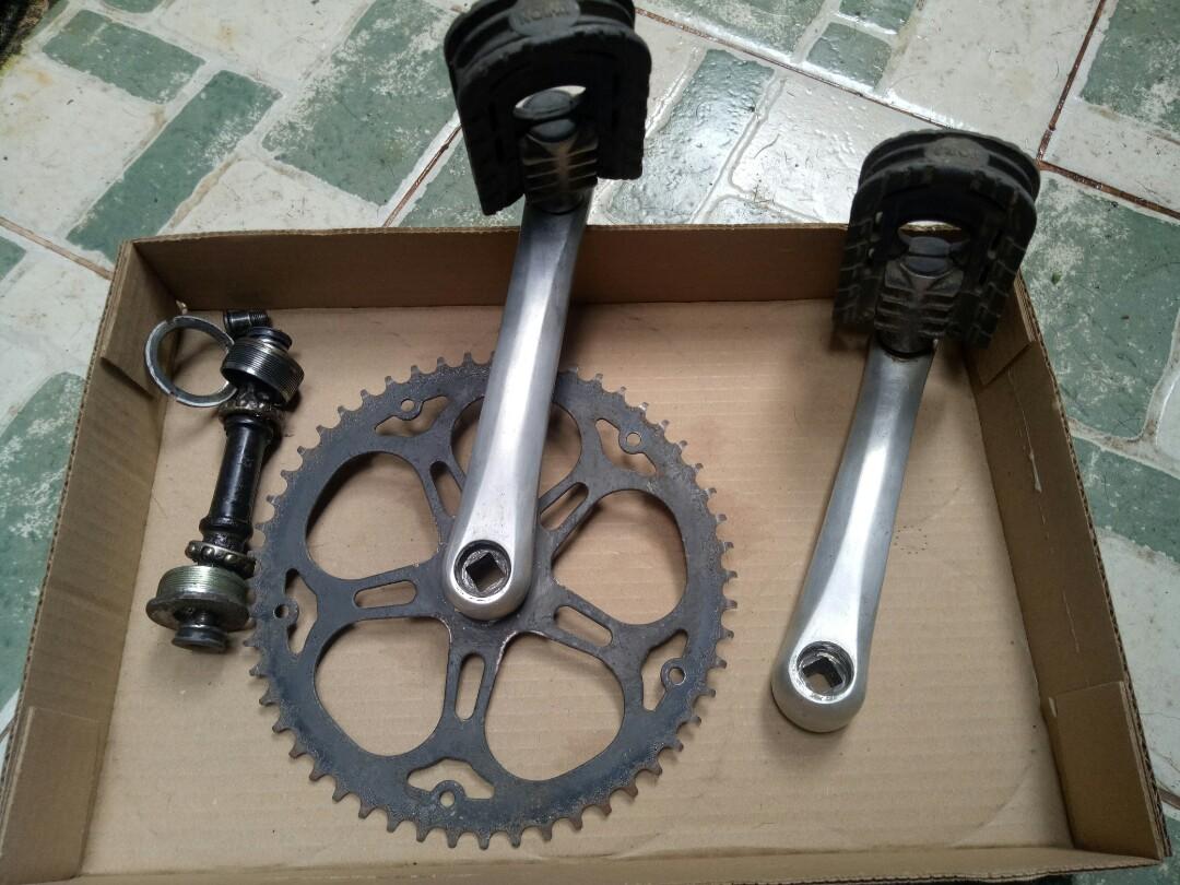 Tern Link C7 stock crankset with Bottom Bracket and pedals (Category: Bicycles) located in Quezon City. Submitted by myfavoritethings11 (Listing ID 1113965900, Image 2). Description: From my Tern Link C7 -53t -170mm crank arm -includes Bottom Bracket and pedals *issue: folding pedal doesnt fold anymore but it doesn't affect biking performance.