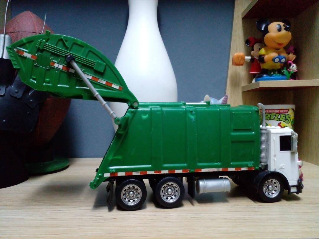 Matchbox toy story 3 garbage truck new arrivals