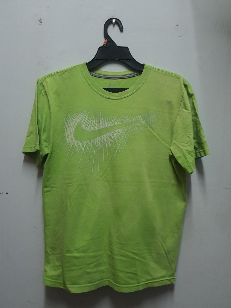 bundle of nike shirts