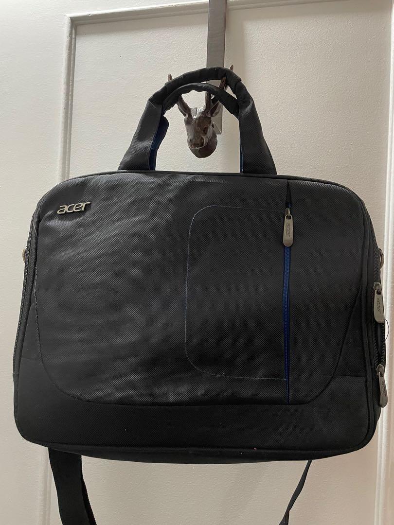 Acer 15”in Laptop Bag (Category: Laptop Bags & Sleeves) located in Bacoor. Submitted by yournewfavorite (Listing ID 1114261430, Image 1). Description: 10/10 condition No flaws.