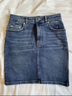 (Category: ) located in . Submitted by claires.secondhand (Listing ID 1114237551, Image 1). Description: .