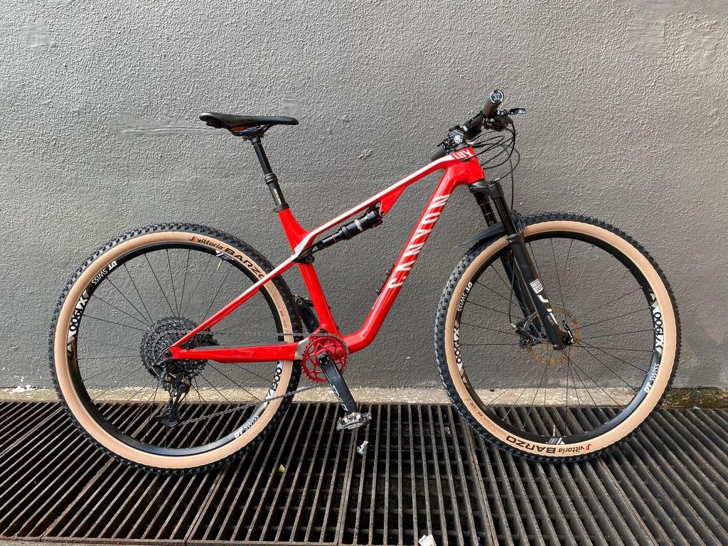 Canyon Lux CF SL 6.0 Size M 120mm Fork Travel 100mm Rear