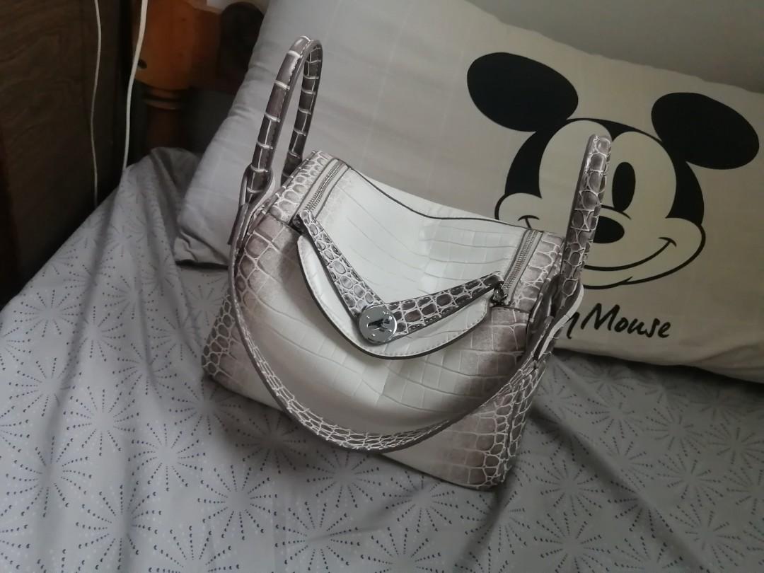 Crocodile Himalayan Lindy 28 Bag, Women's Fashion, Bags & Wallets,  Cross-body Bags on Carousell