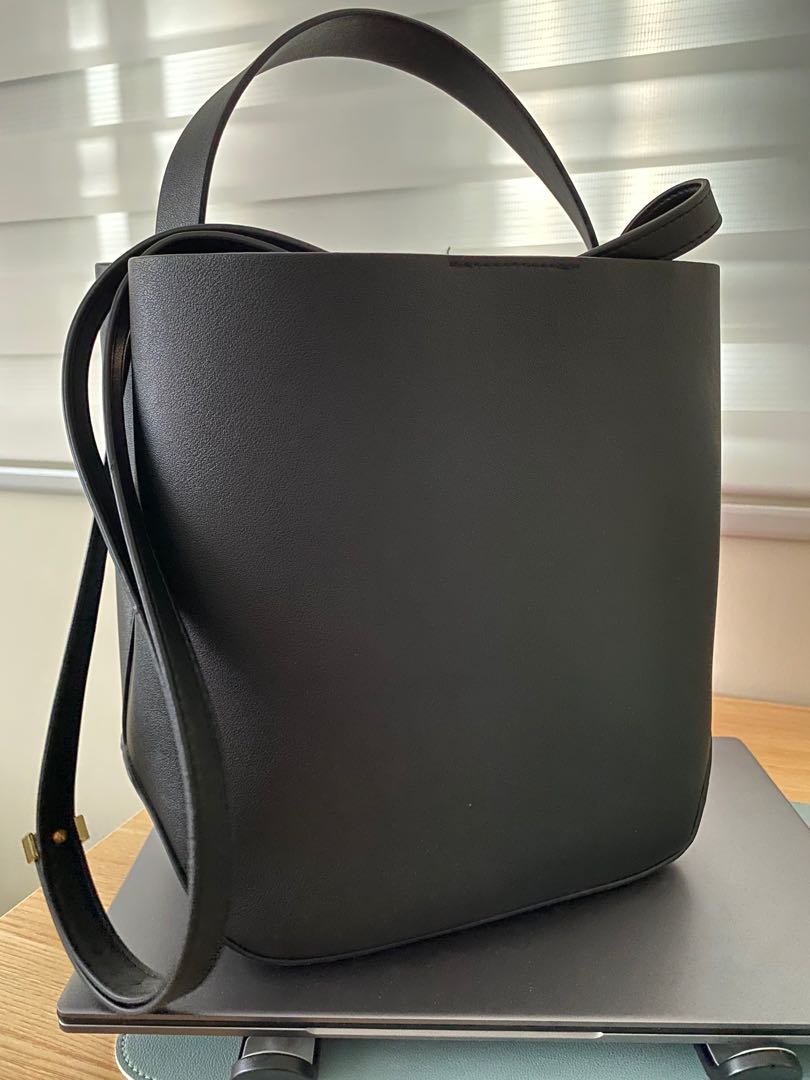 Mango black bucket bag 2025
