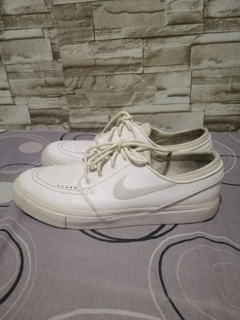 Triple white top janoski