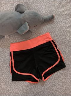 (Category: ) located in . Submitted by qing_closet (Listing ID 1114120054, Image 1). Description: .