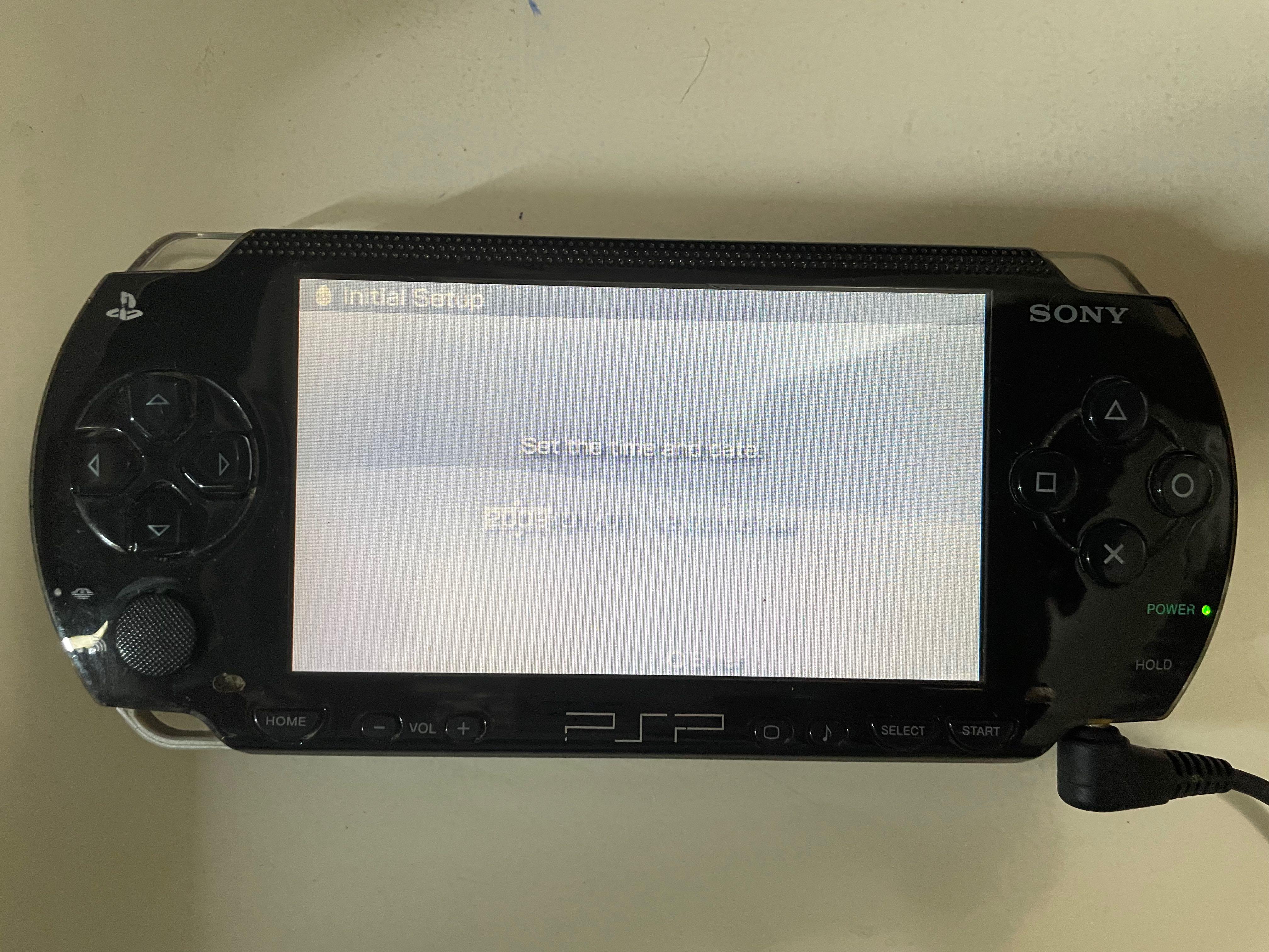PSP 1000黑色連遊戲碟SD卡, 電子遊戲, 電子遊戲機, PlayStation - Carousell