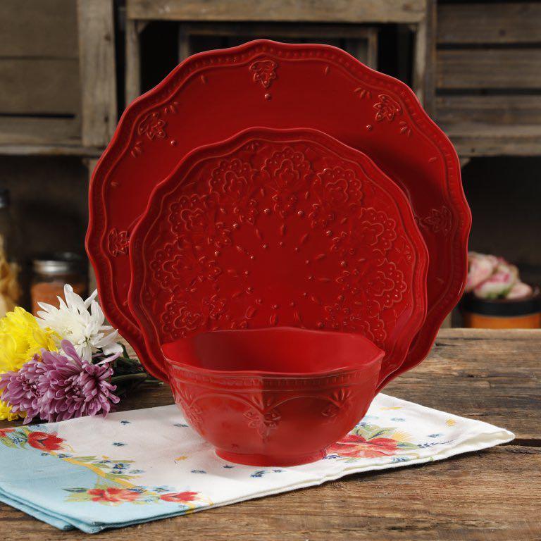 Pioneer store dish set