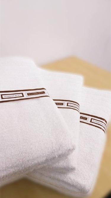 Tuala Putih Premium 500g Cantik Everything Else Others On Carousell